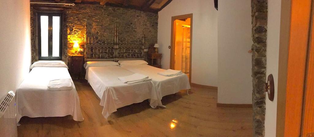 Vila Peregrina Castaneda  ภายนอก รูปภาพ